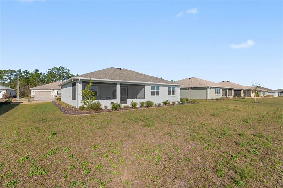 Exterior details and patio area of a home in , Ocala (Image 44).