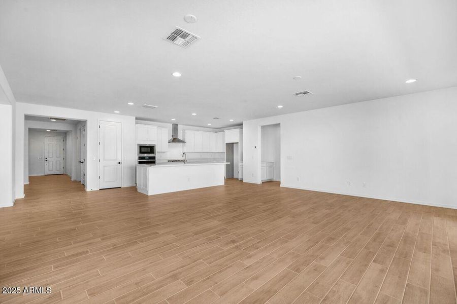 17812 W LUKE Avenue - Ready Now! 17812 W LUKE Avenue - Ready Now!