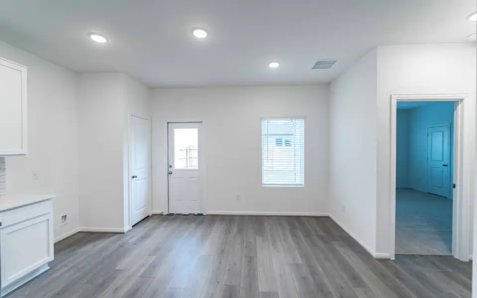 Spacious, unfurnished interior of a new home in Briarwood, Elgin (Image 12). Spacious, unfurnished interior of a new home in Briarwood, Elgin (Image 12).
