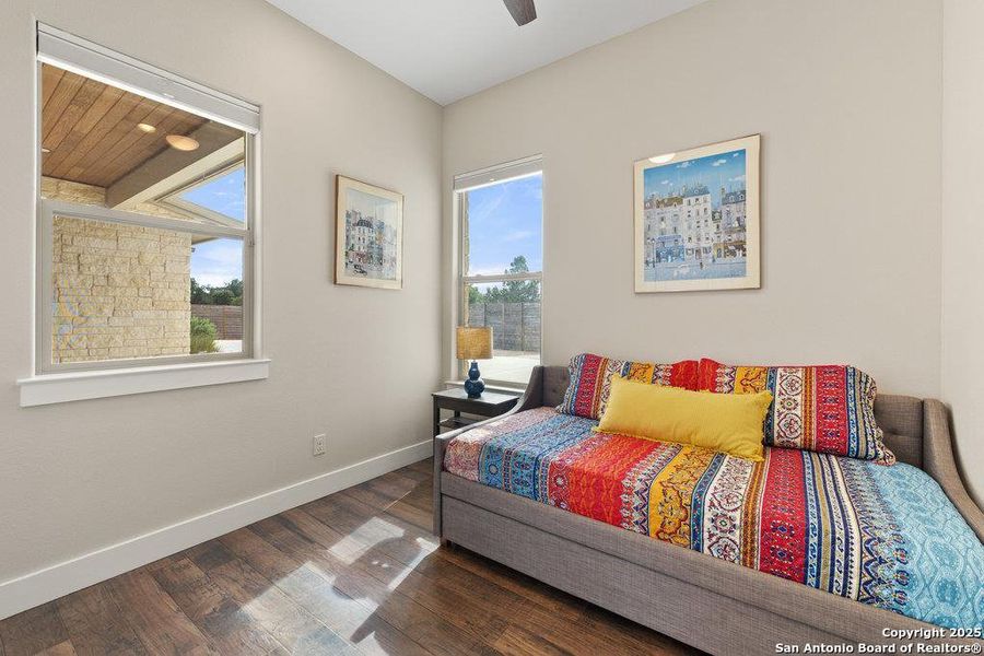 Furnished interior view inside a new home in , Blanco (Image 19).