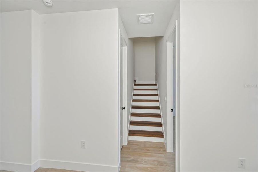 Spacious, unfurnished interior of a new home in , Placida (Image 54).