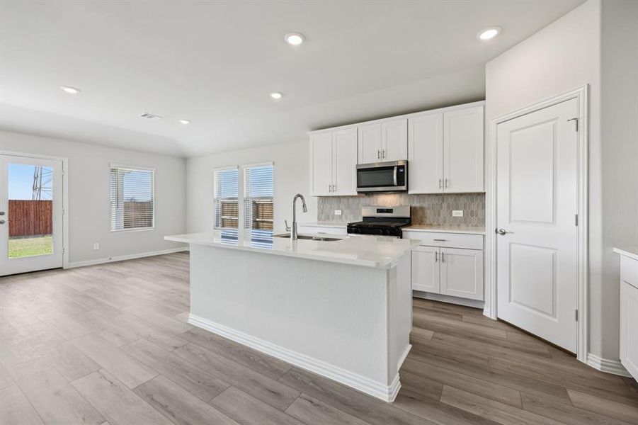 Furnished interior view inside a new home in Trails of Lavon - Signature Series, Lavon (Image 17). Furnished interior view inside a new home in Trails of Lavon - Signature Series, Lavon (Image 17).
