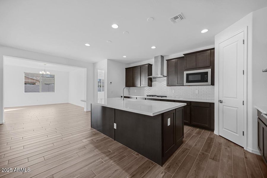 10205 W WELDON Avenue - Ready Now!