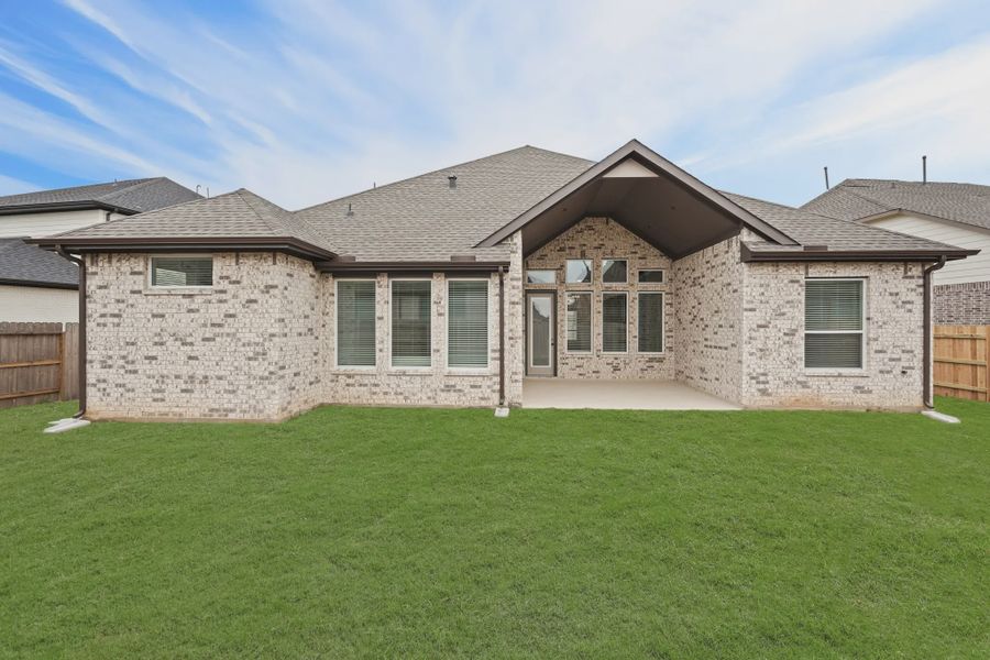 Representative exterior details of a home built from the Lakeway by Chesmar Homes in Brookewater 60's, Rosenberg (Image 3).