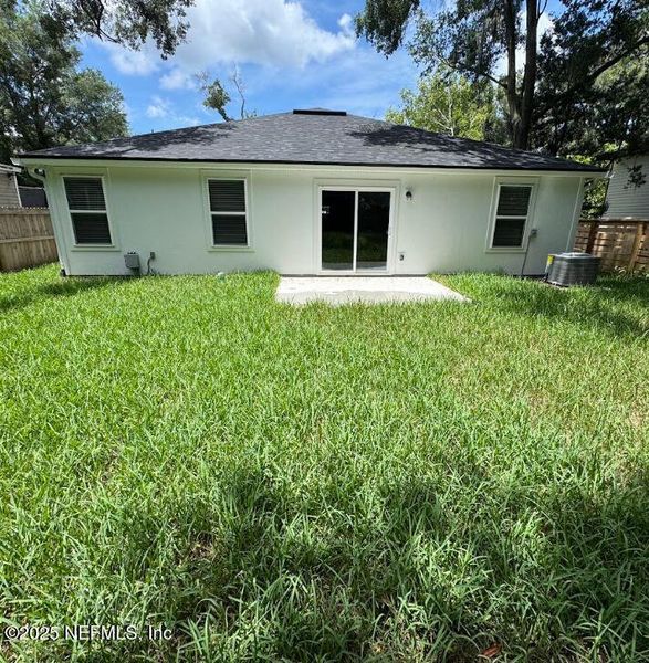Front exterior of a new home in , Jacksonville, FL, highlighting curb appeal (Image 1). Front exterior of a new home in , Jacksonville, FL, highlighting curb appeal (Image 1).