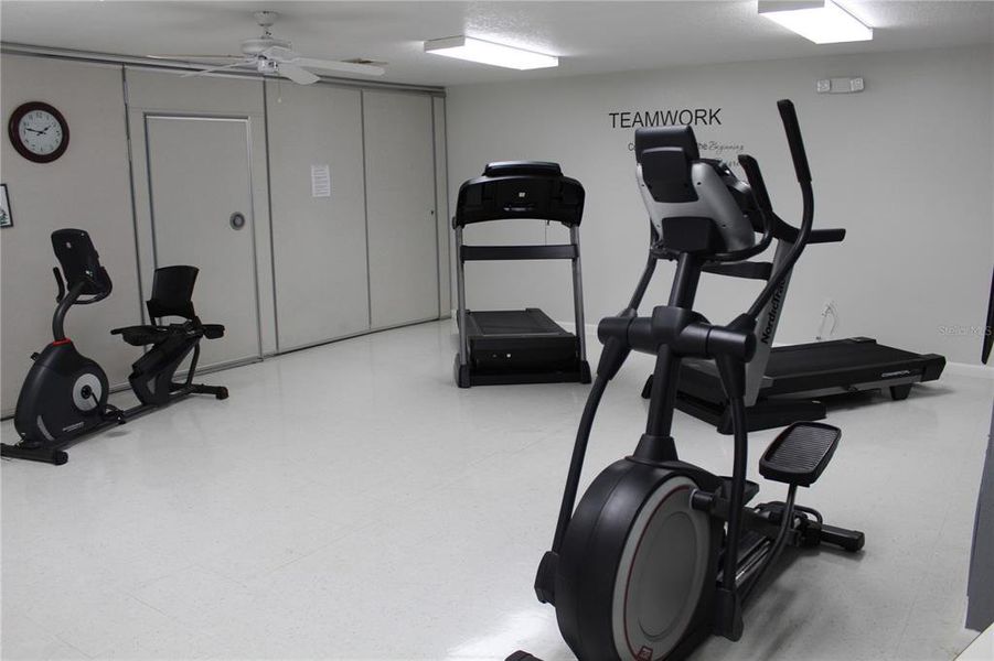 Community amenities in , Port Charlotte (Image 23).