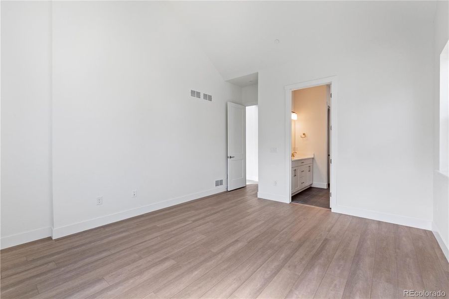 Spacious, unfurnished interior of a new home in , Broomfield (Image 20). Spacious, unfurnished interior of a new home in , Broomfield (Image 20).