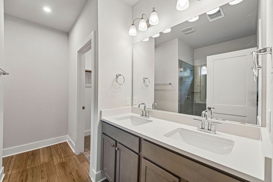 Furnished interior view inside a new home in Three Creeks, Belton (Image 8).