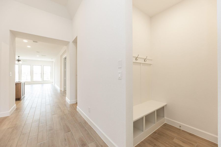 Spacious, unfurnished interior of a new home in Jordan Ranch, Fulshear (Image 38).