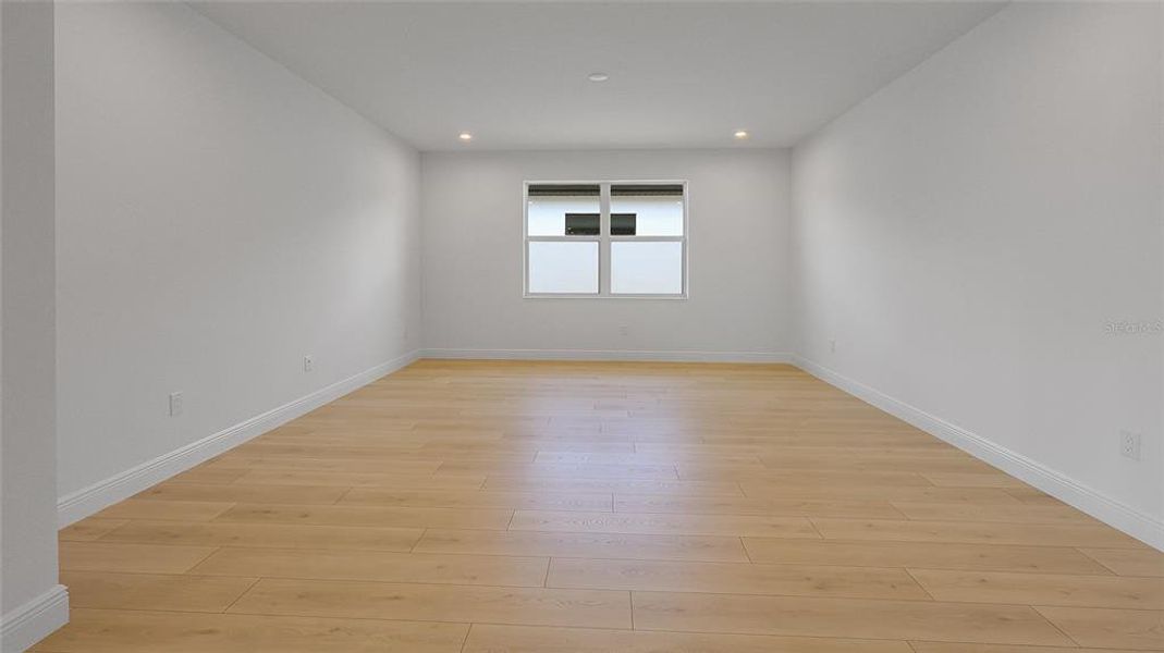 Spacious, unfurnished interior of a new home in Woodland Preserve, Parrish (Image 35).