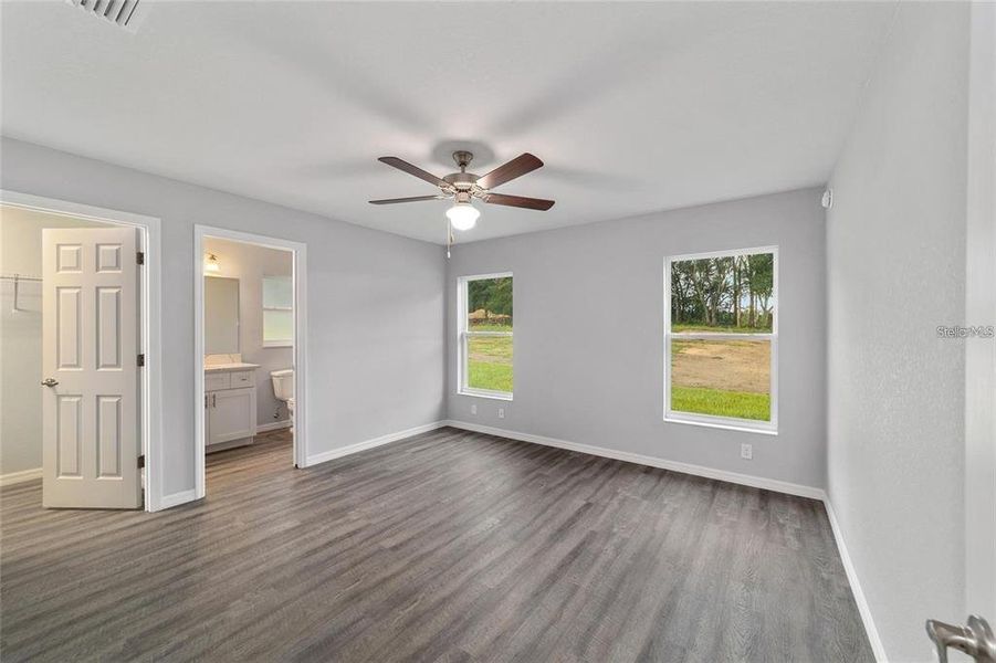 Spacious, unfurnished interior of a new home in , Dunnellon (Image 16).