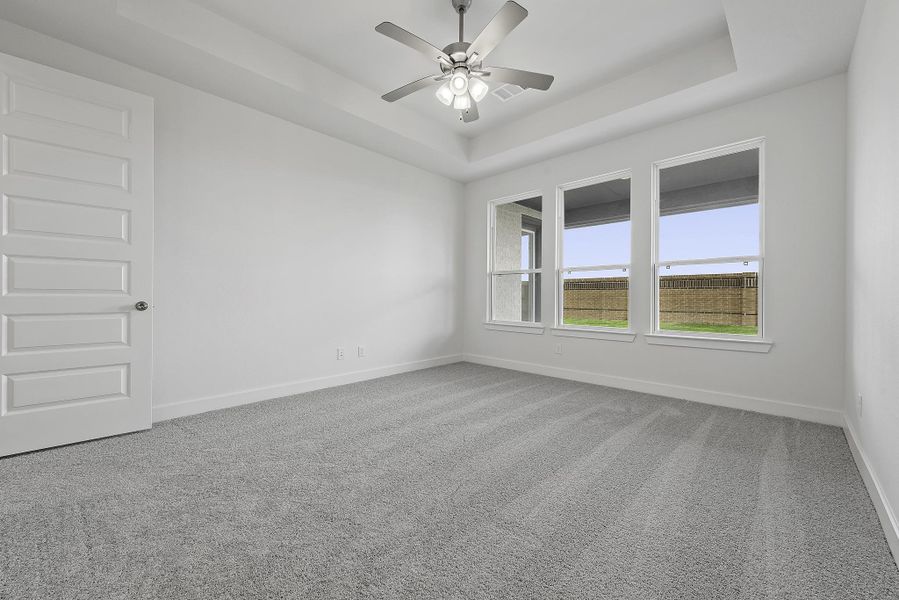 Spacious, unfurnished interior of a new home in Elyson, Katy (Image 18).