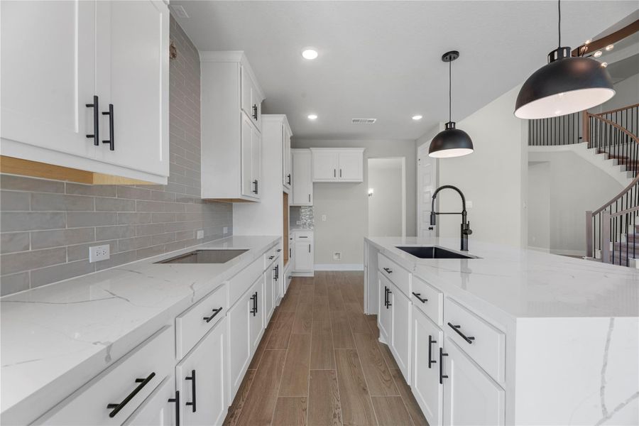Furnished interior view inside a new home in Sienna, Missouri City (Image 5).