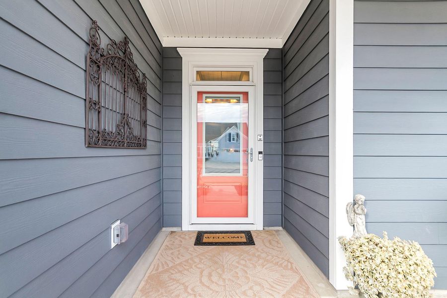 Exterior details and patio area of a home in , Summerville (Image 25).