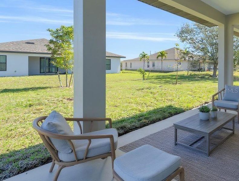 Exterior details and patio area of a home in , Cape Coral (Image 27).