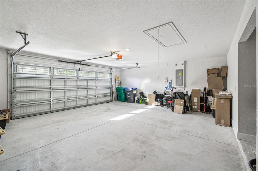 Spacious, unfurnished interior of a new home in Sugarmill Woods, Homosassa (Image 23).