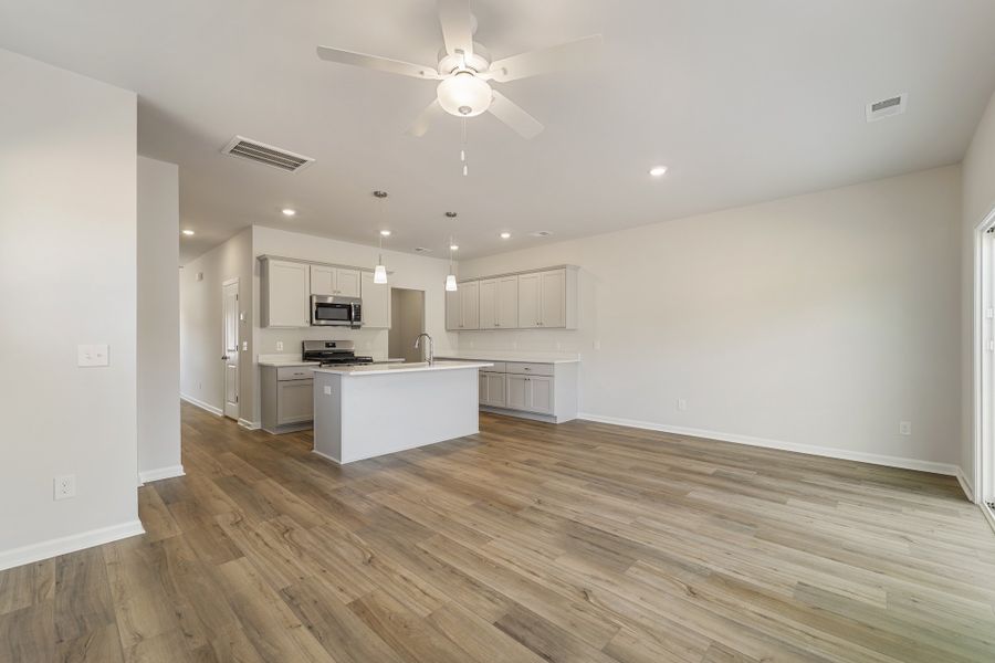 Image 23 of a home in Edwards Station.