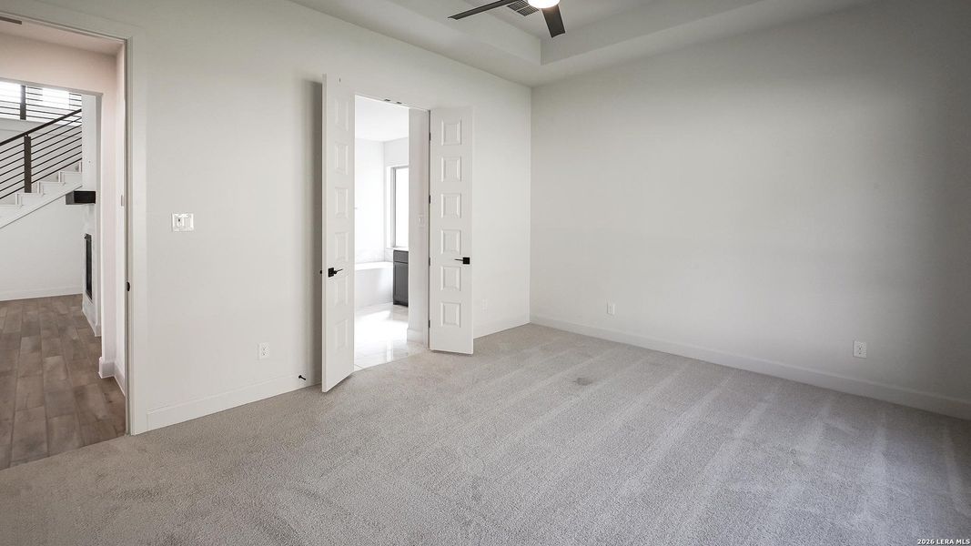 Spacious, unfurnished interior of a new home in Hidden Canyon, San Antonio (Image 19).