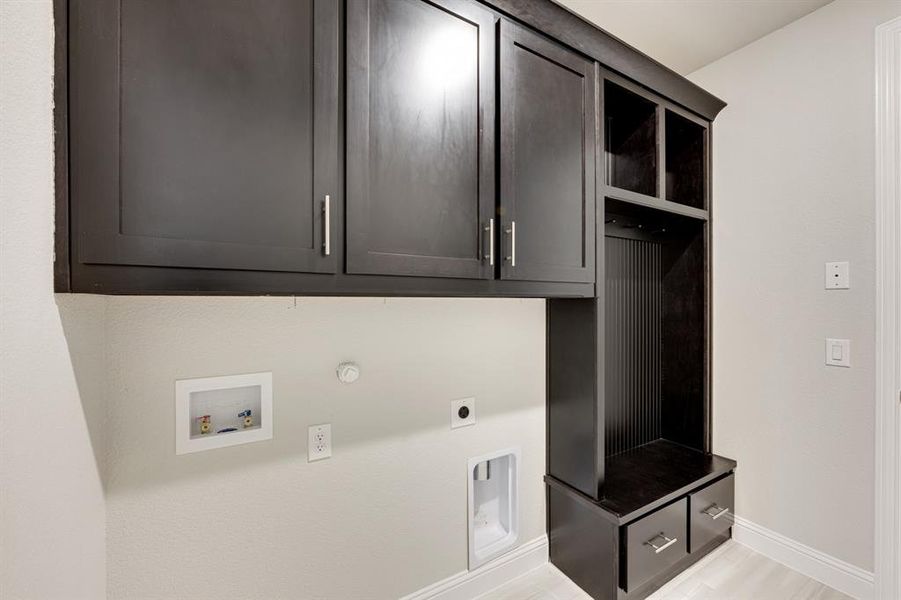 Furnished interior view inside a new home in Hayes Crossing, Midlothian (Image 13).