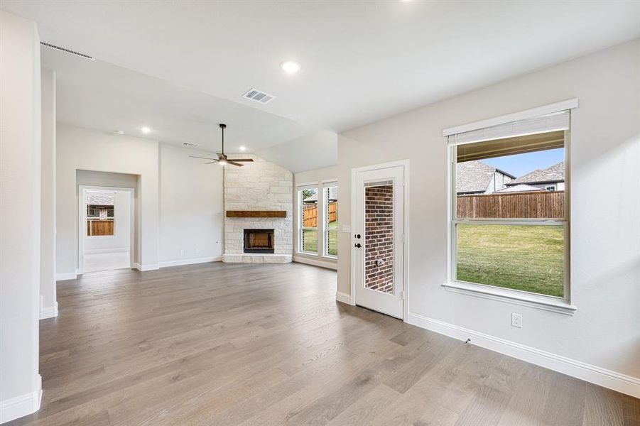 Spacious, unfurnished interior of a new home in Liberty, Melissa (Image 35).