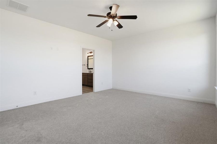 Spacious, unfurnished interior of a new home in Wildcat Ridge, Godley (Image 34). Spacious, unfurnished interior of a new home in Wildcat Ridge, Godley (Image 34).