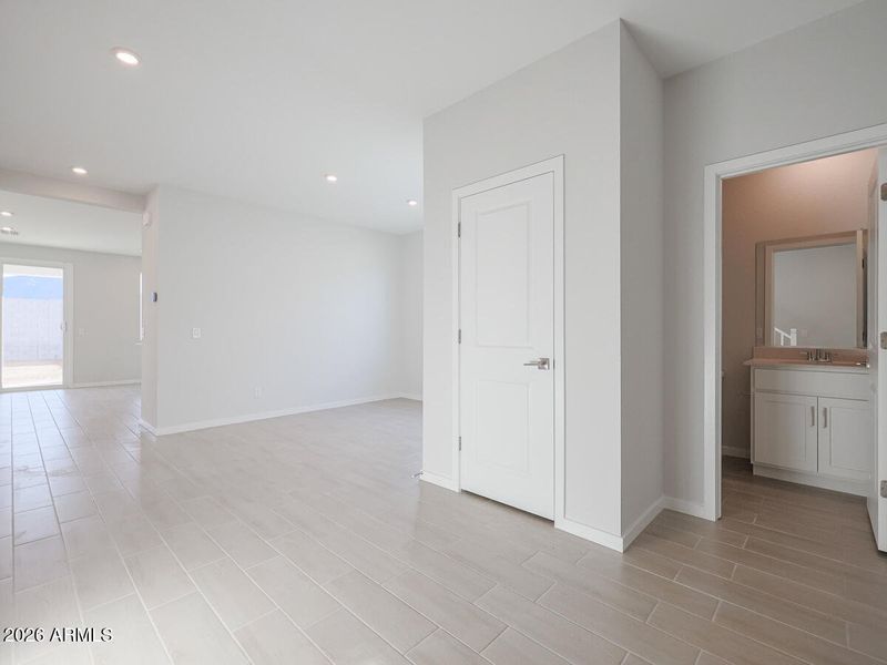 05_Beautiful-2-story-home-for-sale_Surpr