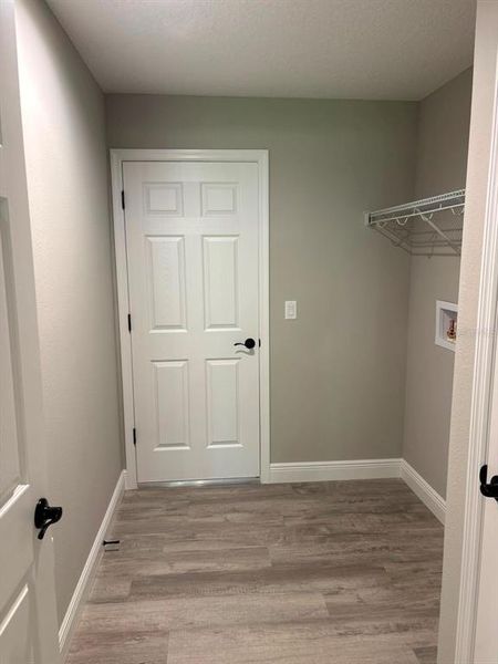 Spacious, unfurnished interior of a new home in , Dunnellon (Image 22).