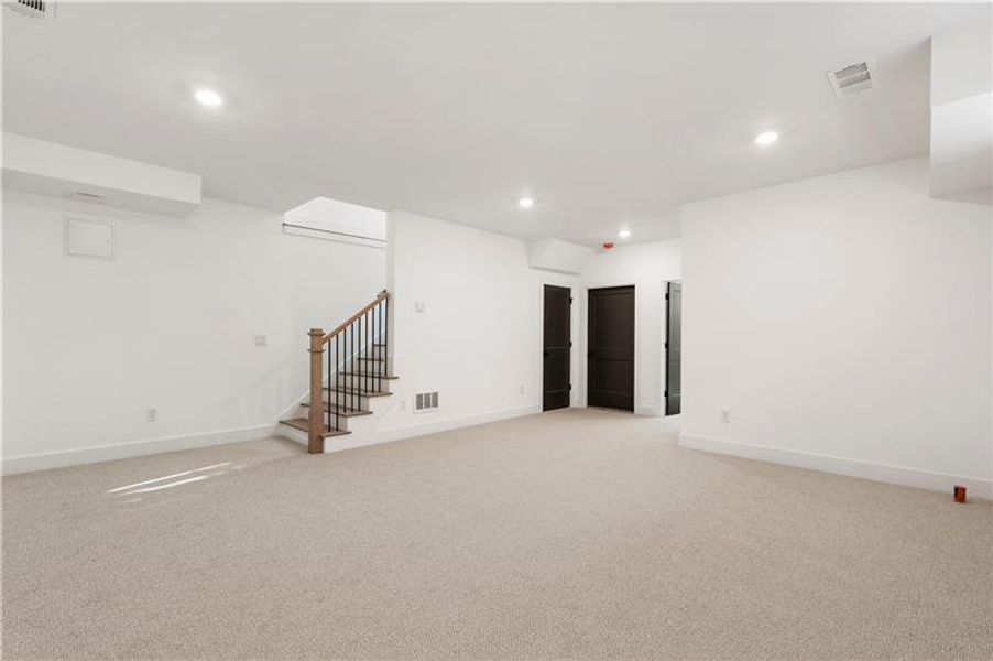 Spacious, unfurnished interior of a new home in , Atlanta (Image 21).