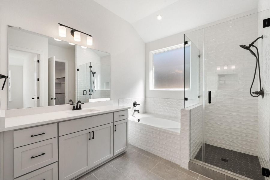 Furnished interior view inside a new home in Persimmon, Buda (Image 5).