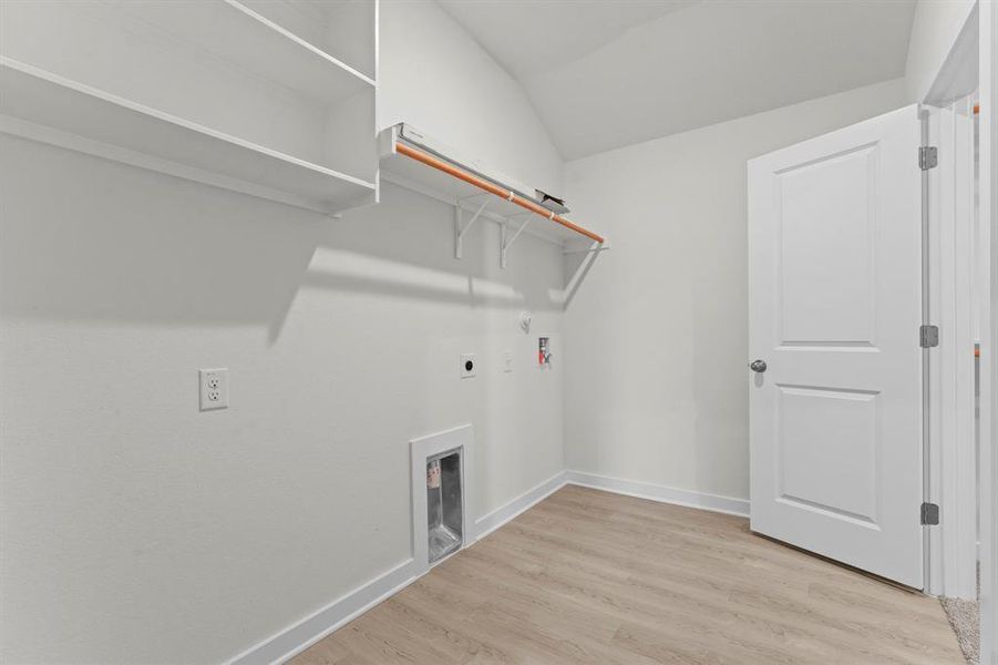 Spacious, unfurnished interior of a new home in , Dayton (Image 33).