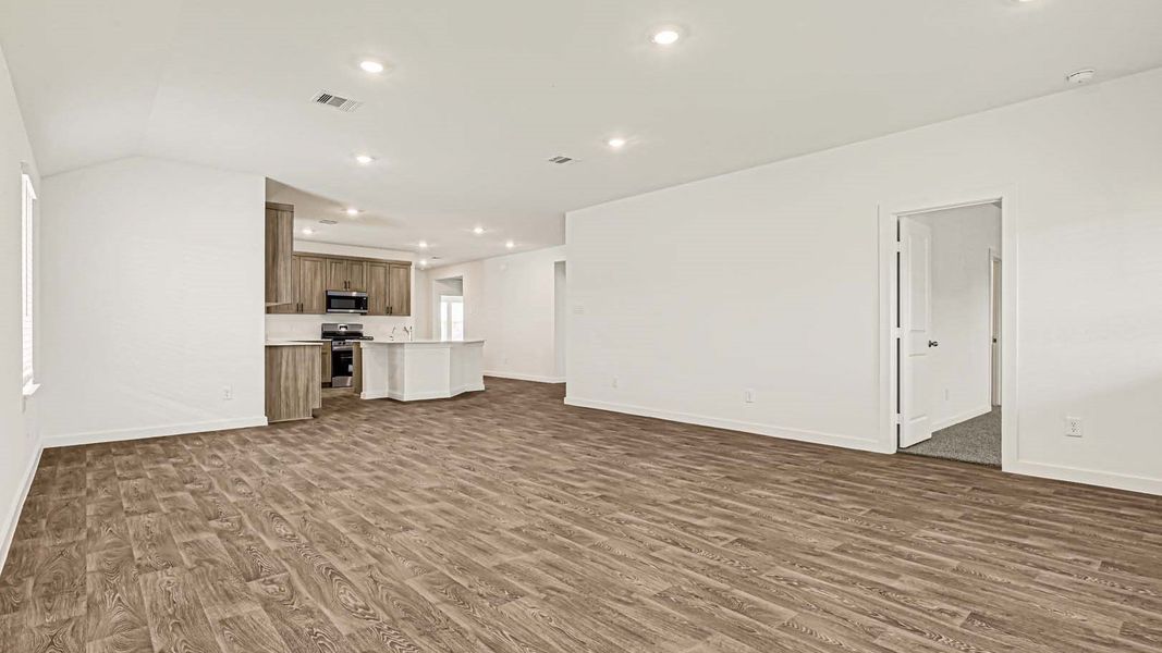 Spacious, unfurnished interior of a new home in Holly Ridge, Rosenberg (Image 18). Spacious, unfurnished interior of a new home in Holly Ridge, Rosenberg (Image 18).