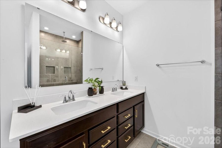 Primary Ensuite Primary Ensuite