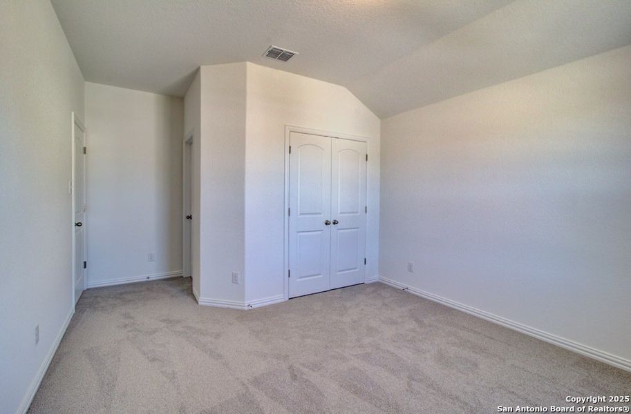 Spacious, unfurnished interior of a new home in Meyer Ranch – Premier, New Braunfels (Image 24).