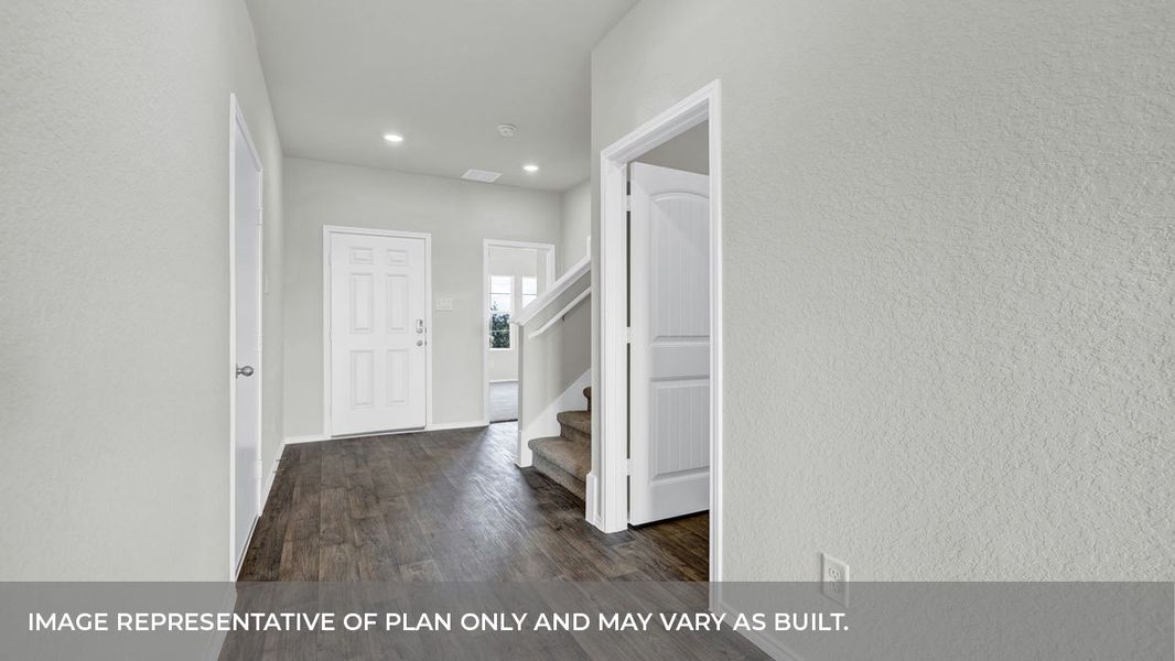 Spacious, unfurnished interior of a new home in Arroyo Ranch, Seguin (Image 14).