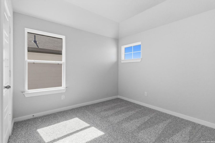 Spacious, unfurnished interior of a new home in Red Hawk Landing, San Antonio (Image 16).