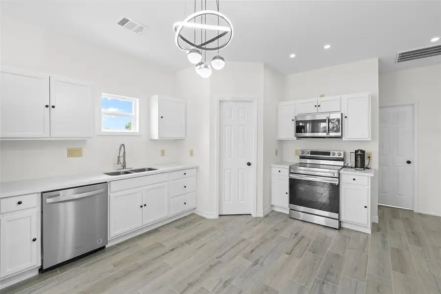 Furnished interior view inside a new home in , Cleveland (Image 4).