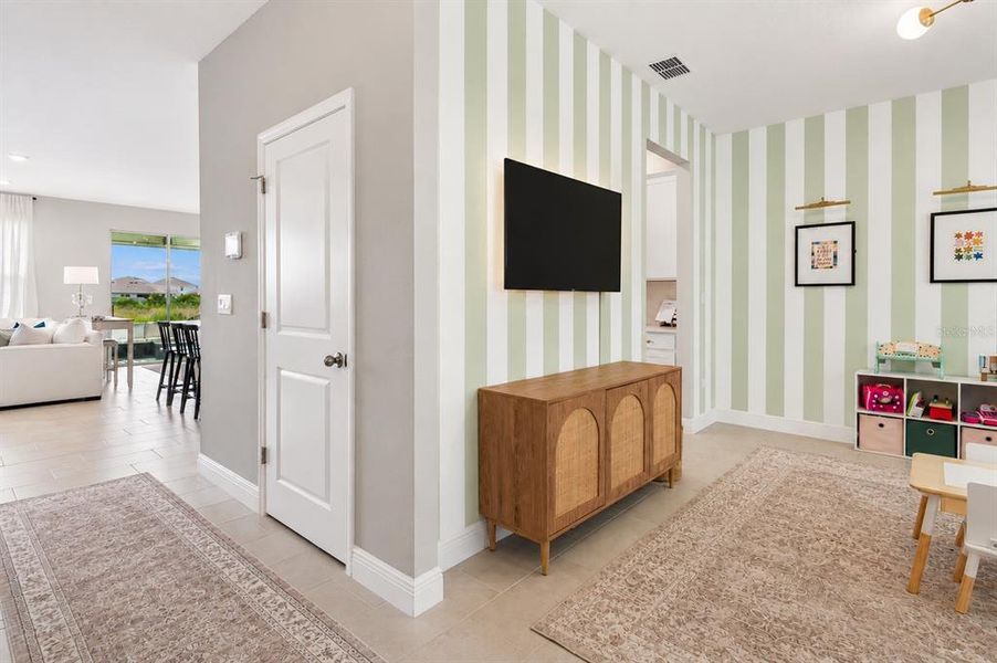 Furnished interior view inside a new home in Woodcreek, Wesley Chapel (Image 28). Furnished interior view inside a new home in Woodcreek, Wesley Chapel (Image 28).