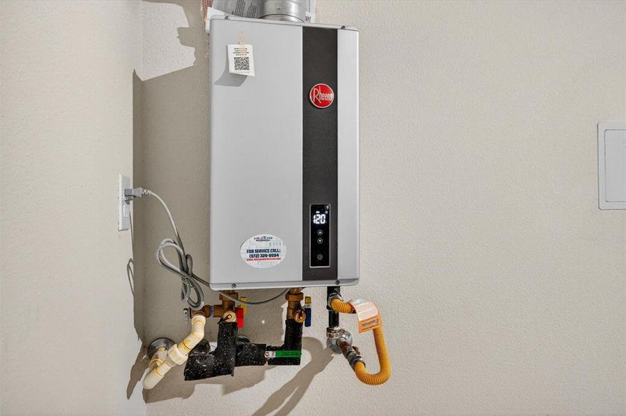 Close-up of interior finishes inside a home in Hickory Hill, Sherman (Image 13).