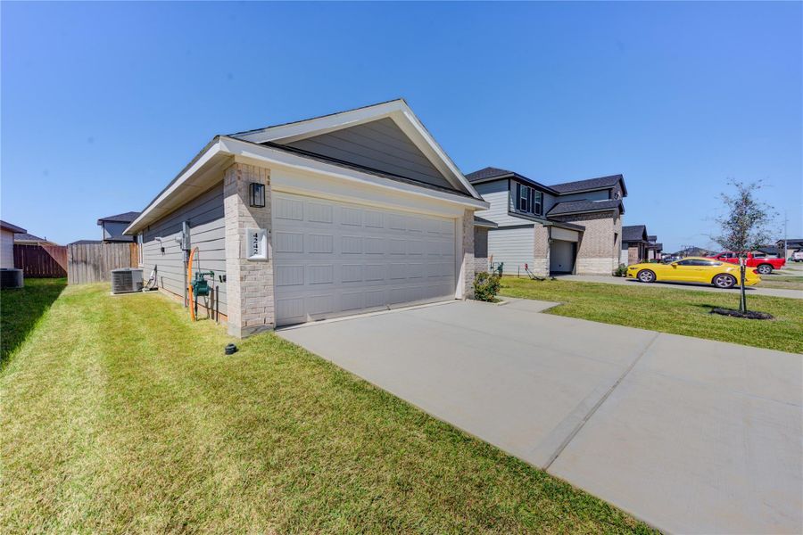 Exterior details and patio area of a home in , Fulshear (Image 22).