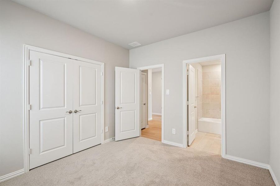 Photo is not of the actual home, but is an inspirational photo of builder’s model home and may depict options, furnishings, and/or decorator features that are not included.