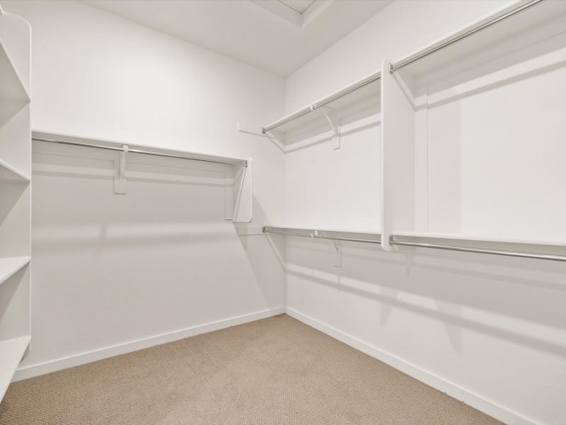 Spacious, unfurnished interior of a new home in Bella Vista Farms Reserve Series, San Tan Valley (Image 8).