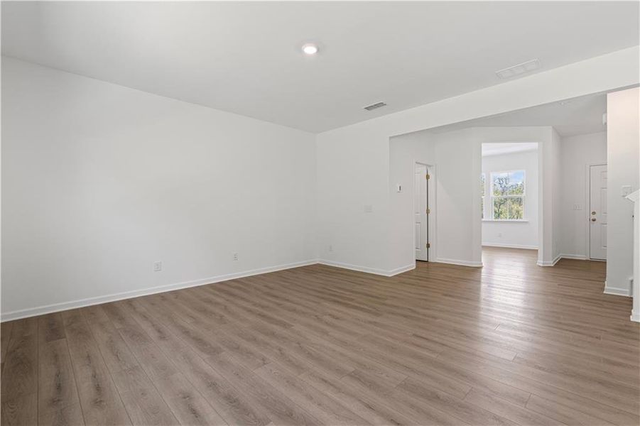Spacious, unfurnished interior of a new home in Avery Ridge, Gainesville (Image 23).