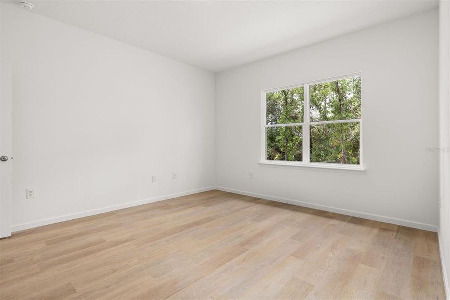 Spacious, unfurnished interior of a new home in , Dunnellon (Image 19).