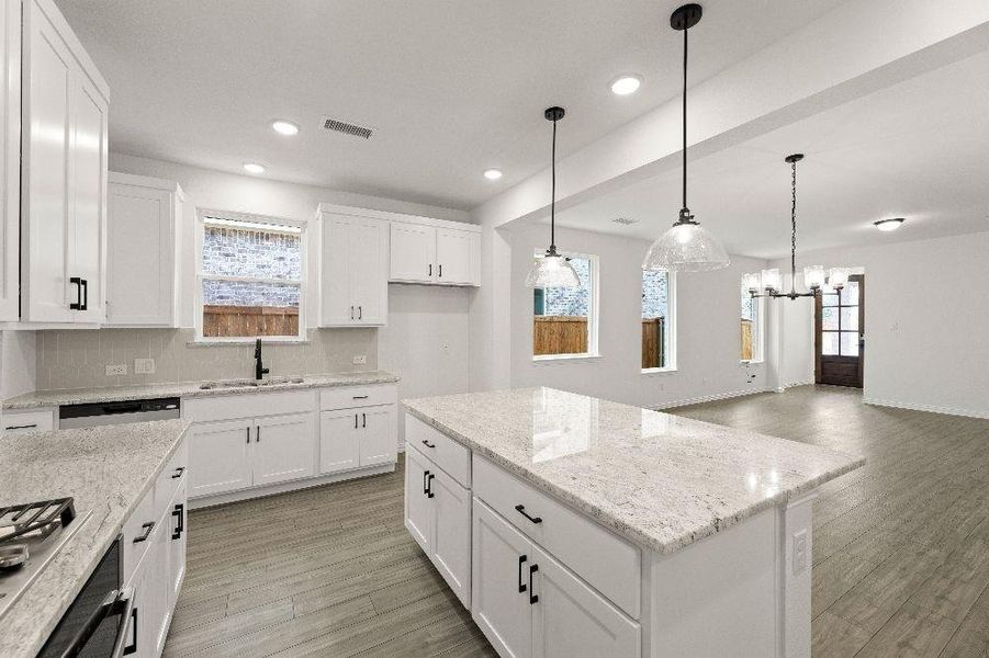 23. 1604 Grassy Pond - Kitchen (4) 23. 1604 Grassy Pond - Kitchen (4)