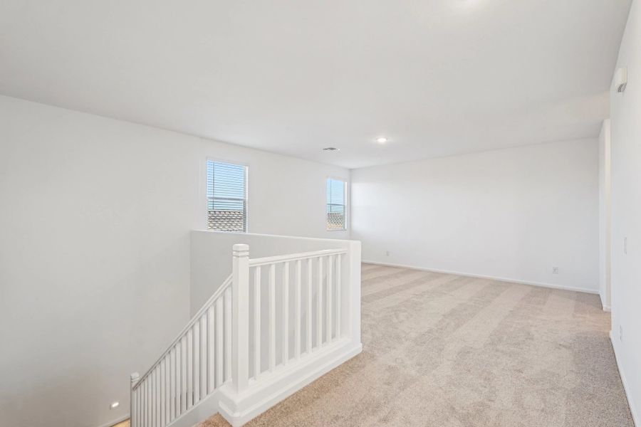 Representative images and renderings are for illustrative purposes. Actual structural options and design finishes of home may vary. Representative images and renderings are for illustrative purposes. Actual structural options and design finishes of home may vary.
