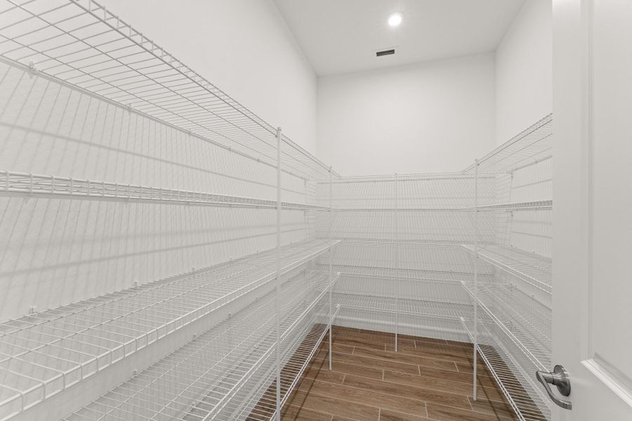 Spacious, unfurnished interior of a new home in Tradition - Telaro, Port St. Lucie (Image 13).