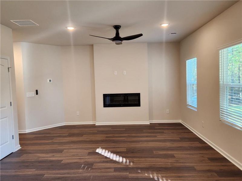Spacious, unfurnished interior of a new home in The Woodlands Preserve, Jackson (Image 42).