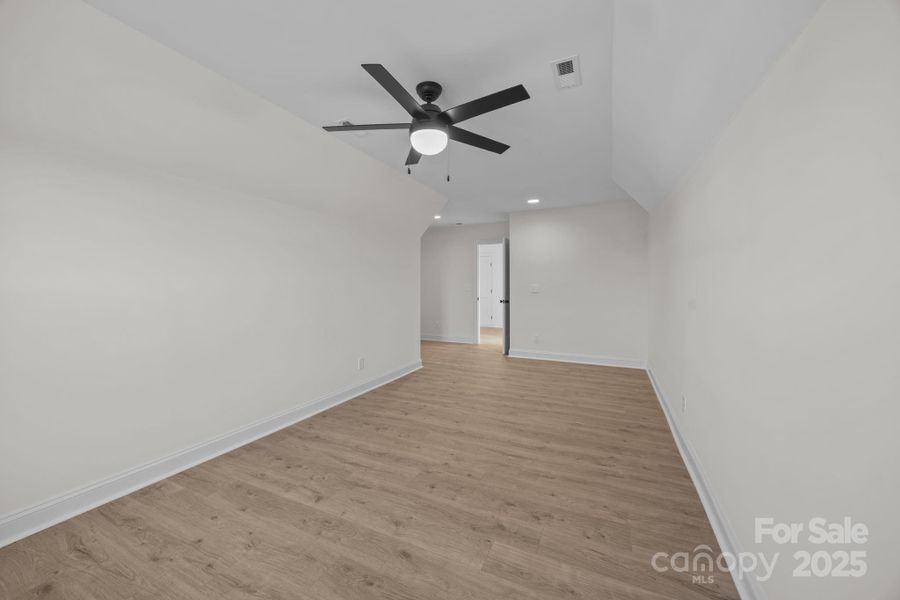 Spacious, unfurnished interior of a new home in , Salisbury (Image 15).