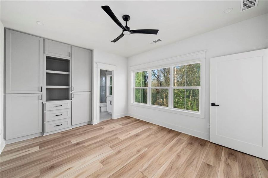 Spacious, unfurnished interior of a new home in , Duluth (Image 25).