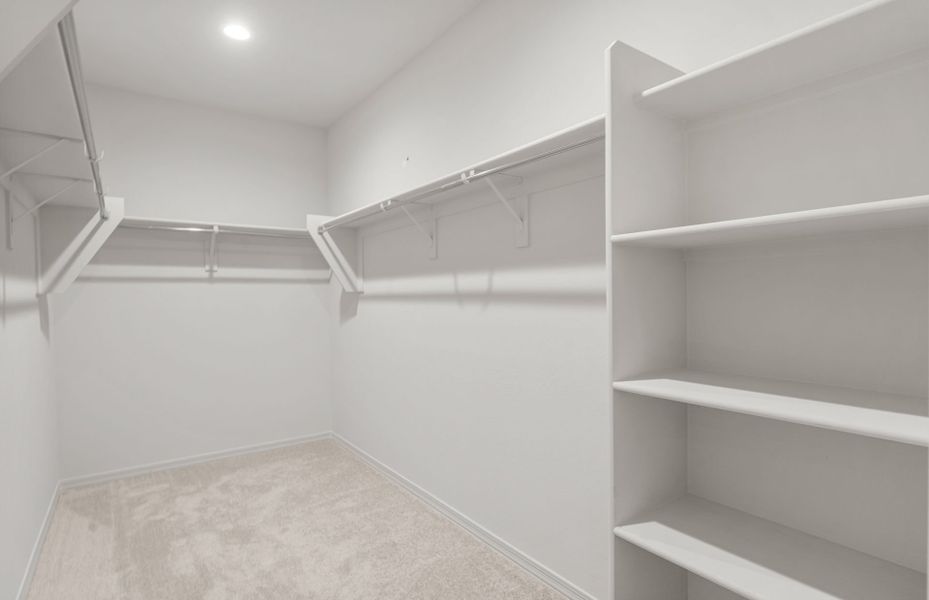 Spacious, unfurnished interior of a new home in Hayden Estates, Buckeye (Image 15).